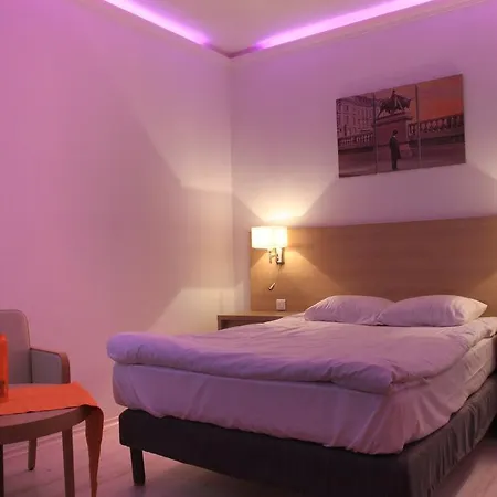 Szin-Haz Apartman (Adults Only) Gyula Zimmer foto