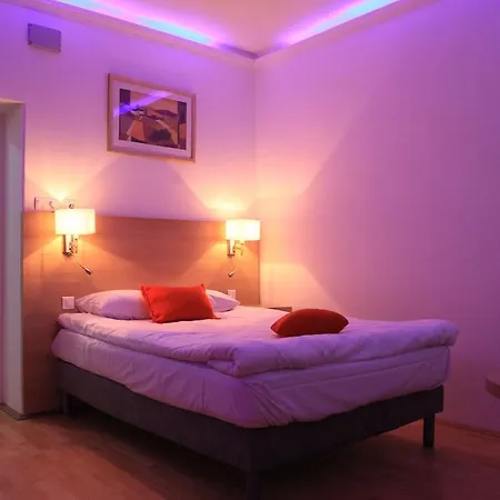 Szin-Haz Apartman (Adults Only) Gyula Zimmer foto