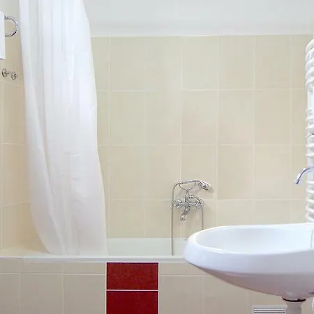 Szin-Haz Apartman (Adults Only) Gyula Exterior foto