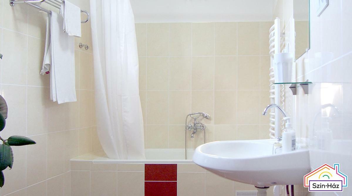 Szin-Haz Apartman (Adults Only) Gyula